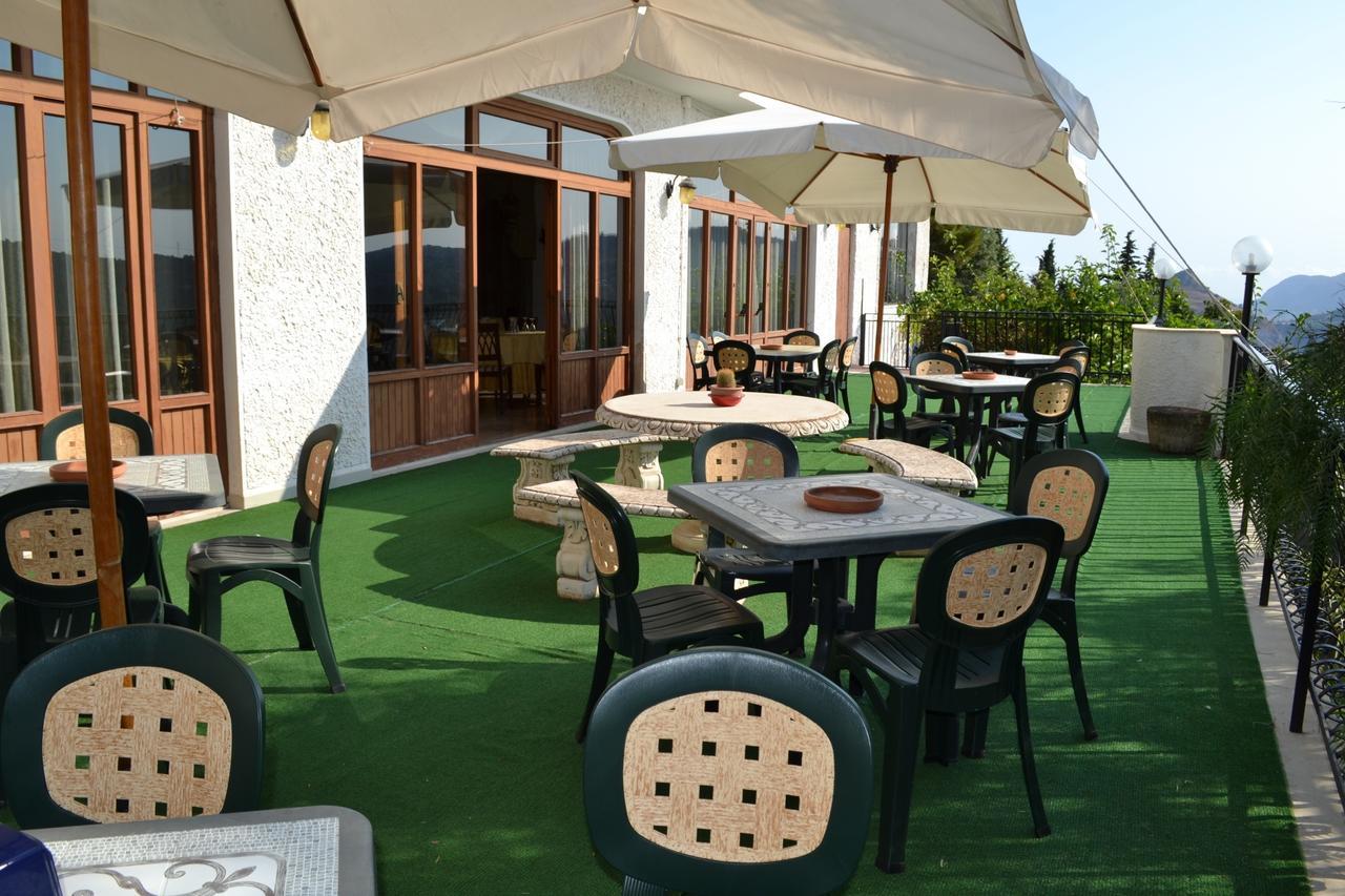 Hotel Miravalle Misilmeri エクステリア 写真