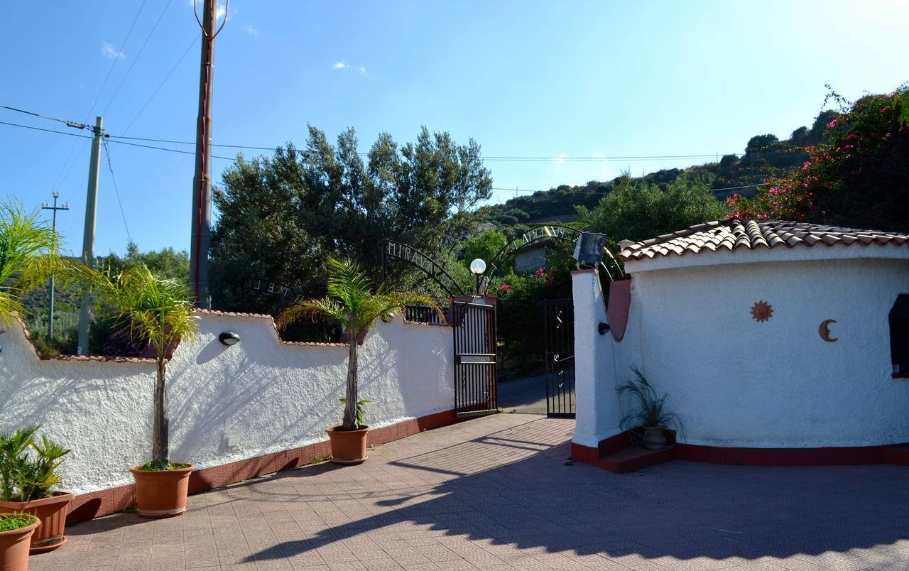 Hotel Miravalle Misilmeri エクステリア 写真