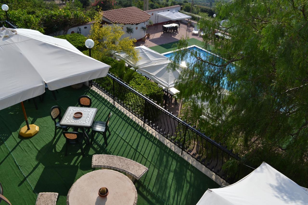 Hotel Miravalle Misilmeri エクステリア 写真