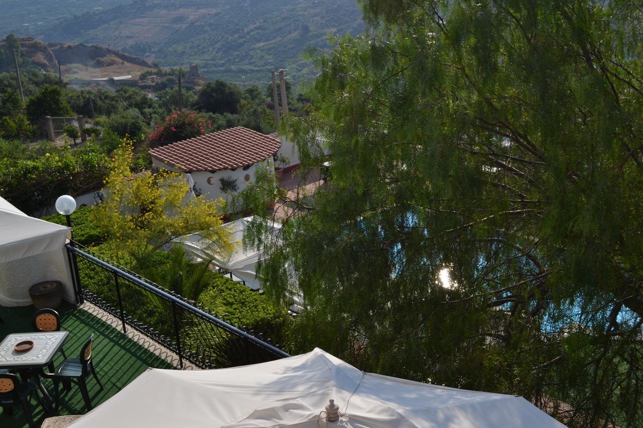 Hotel Miravalle Misilmeri エクステリア 写真