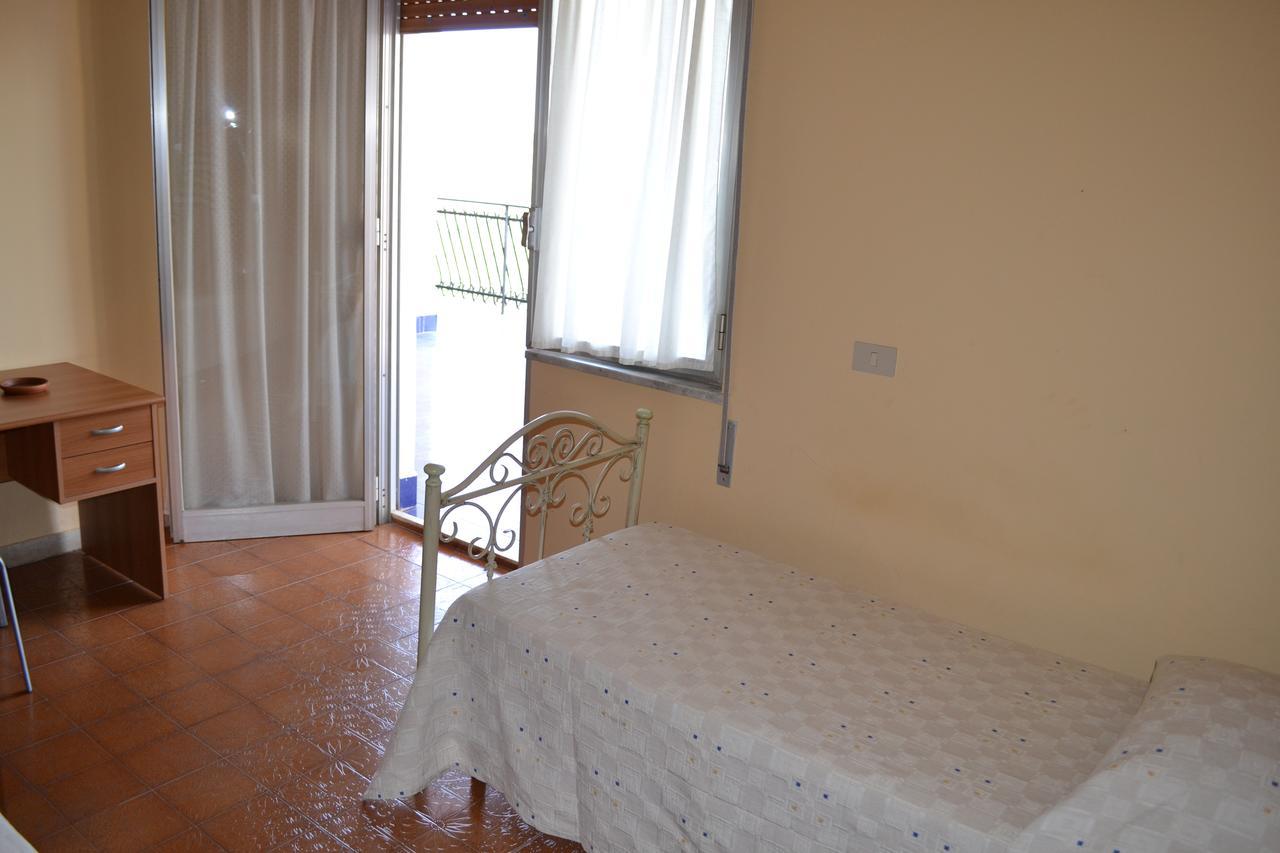 Hotel Miravalle Misilmeri エクステリア 写真