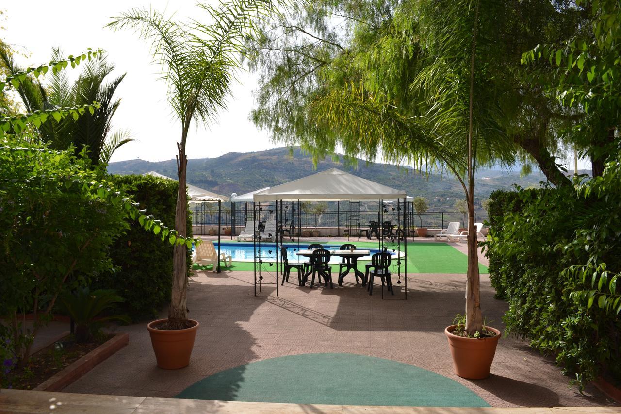 Hotel Miravalle Misilmeri エクステリア 写真